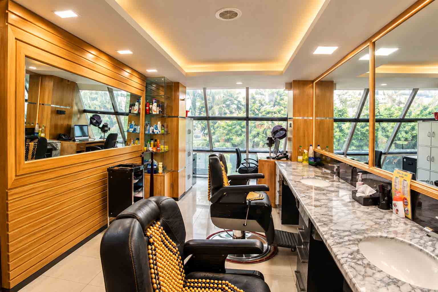 Gents Parlor